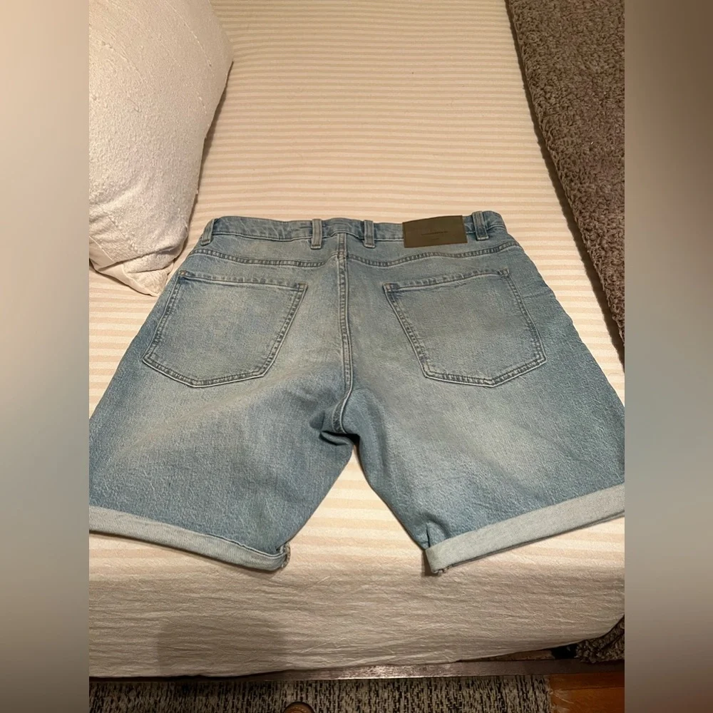Men’s Zara Basic Denim Shorts (Size 34 US) - Picture 2 of 3